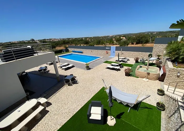 Sunfield Guest House - Only Adults